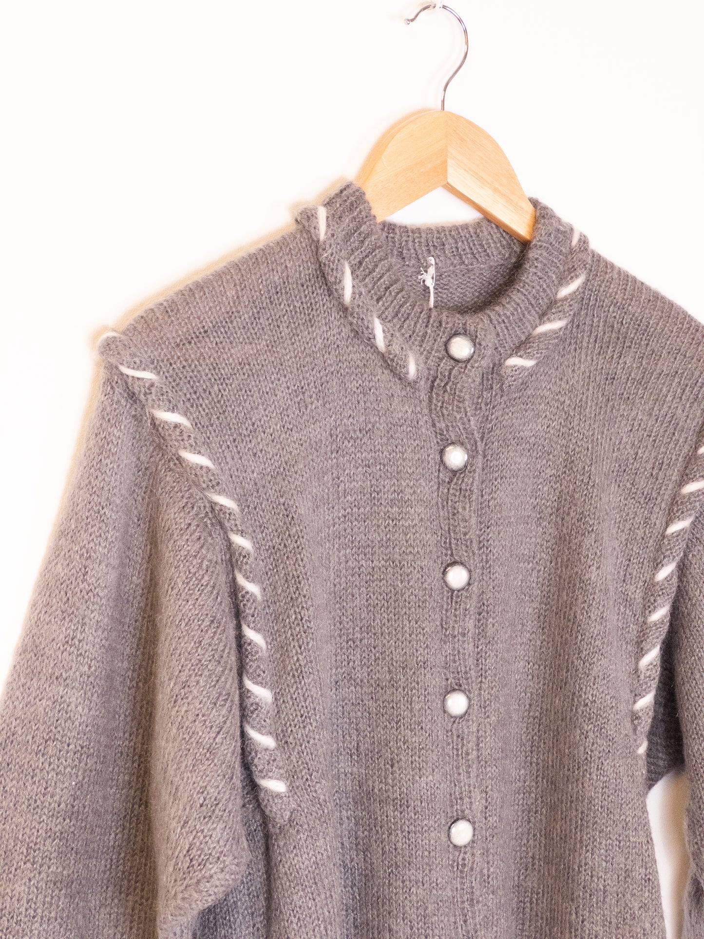 Knitted sweater (40)